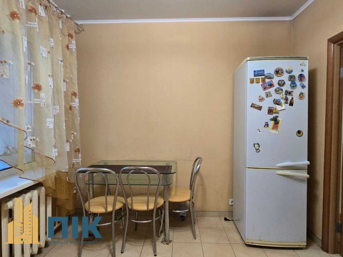 Продаж 1-кімнатної квартири 43 м², Котельникова вул., Драгоманова, 1Г