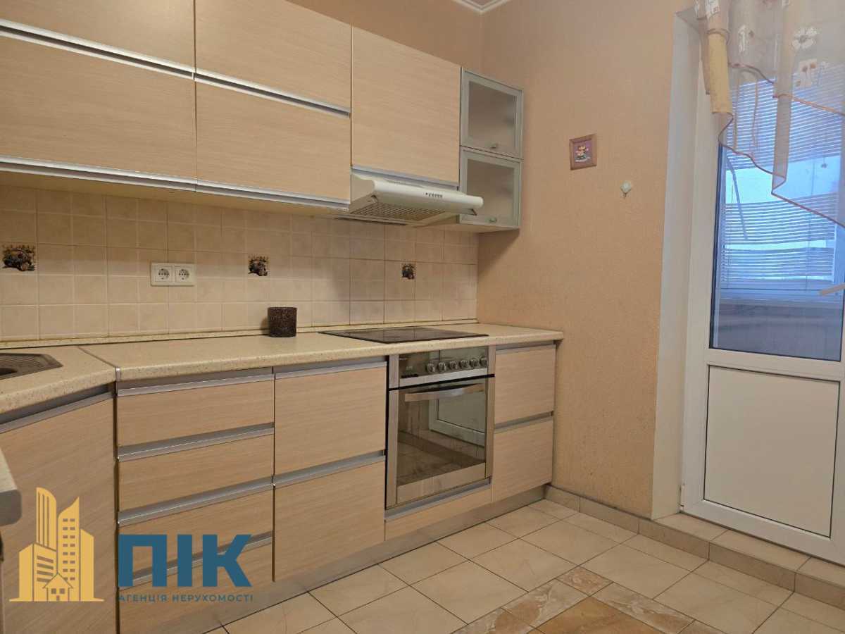 Продаж 1-кімнатної квартири 43 м², Котельникова вул., Драгоманова, 1Г