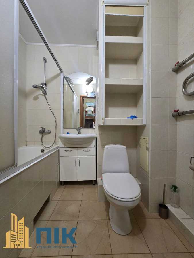 Продаж 1-кімнатної квартири 43 м², Котельникова вул., Драгоманова, 1Г