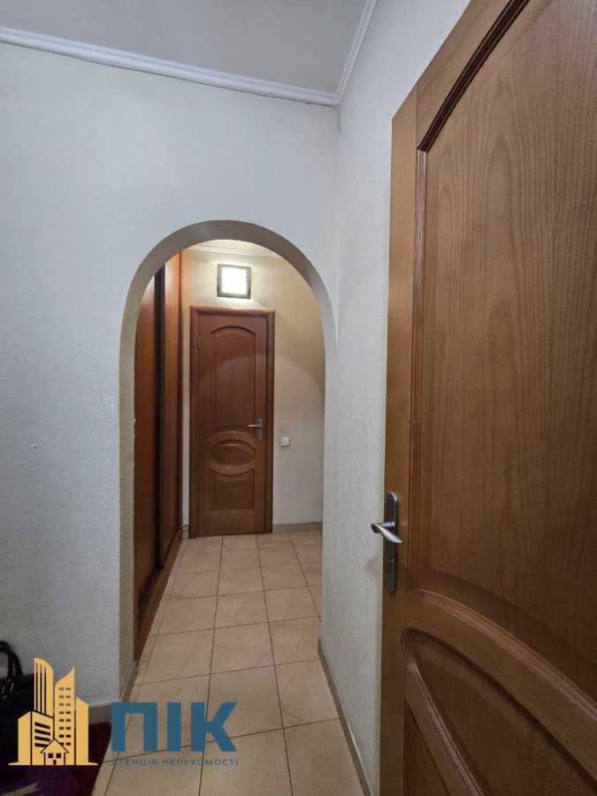 Продаж 1-кімнатної квартири 43 м², Котельникова вул., Драгоманова, 1Г