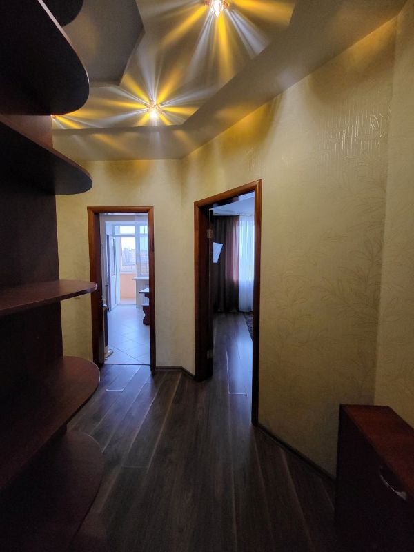 Аренда 1-комнатной квартиры 46 м², Небесной Сотни ул.