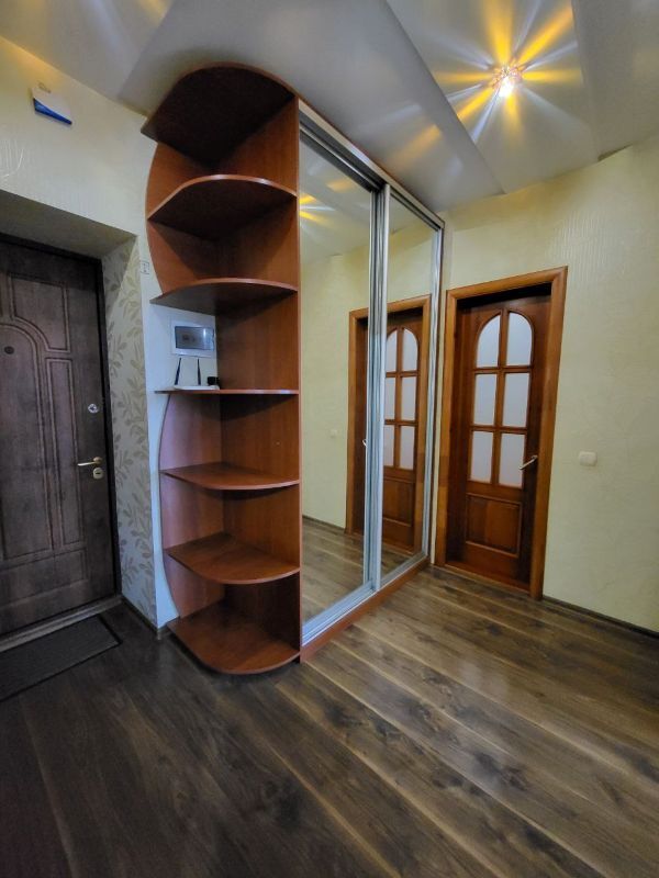 Аренда 1-комнатной квартиры 46 м², Небесной Сотни ул.