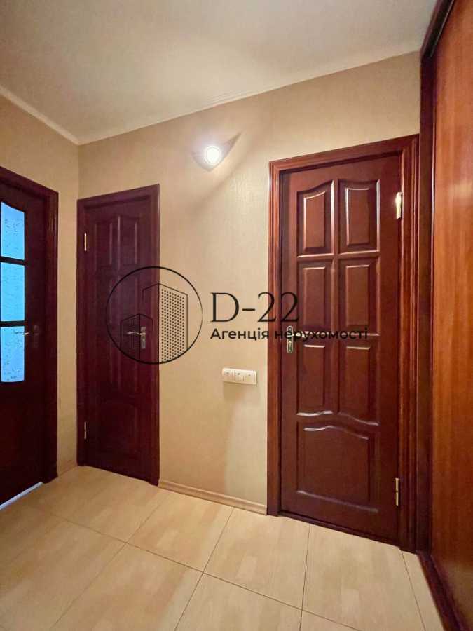 Продаж 2-кімнатної квартири 57 м², Харківське шосе, 59