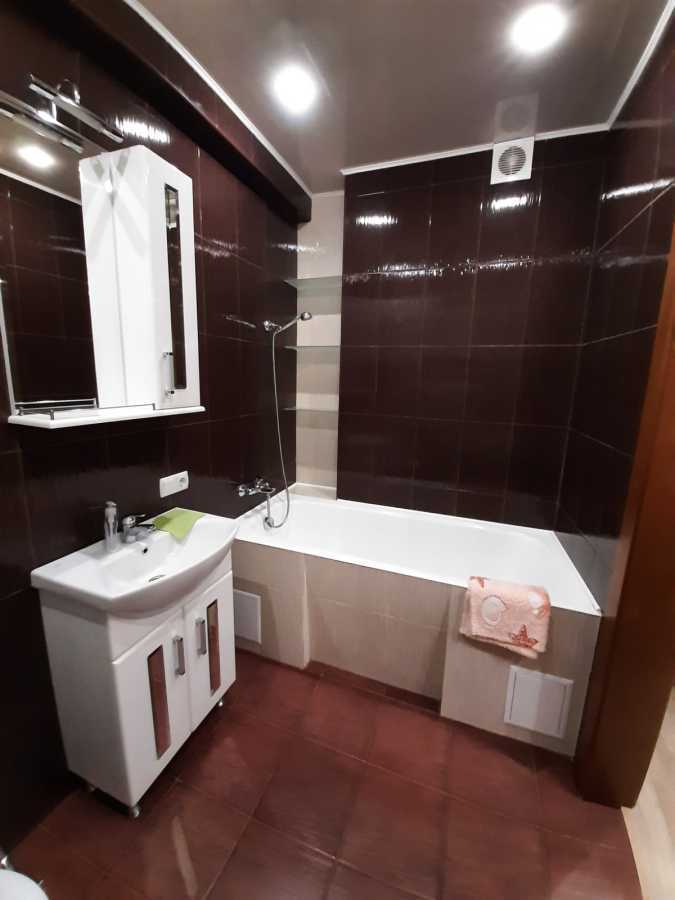 Оренда 2-кімнатної квартири 50 м², Грушевського вул., 7