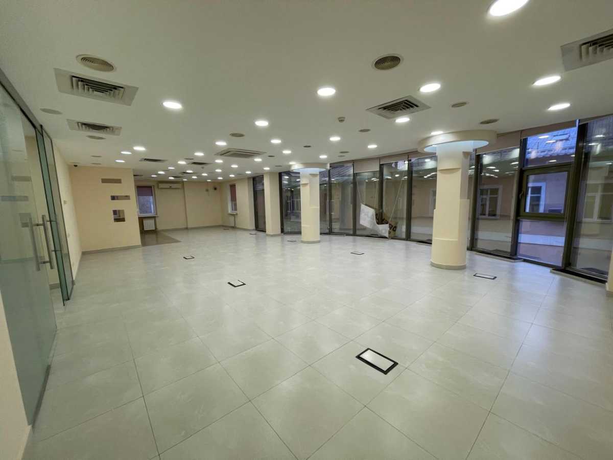 Продажа офиса 370 м², Бассейная ул., 7В