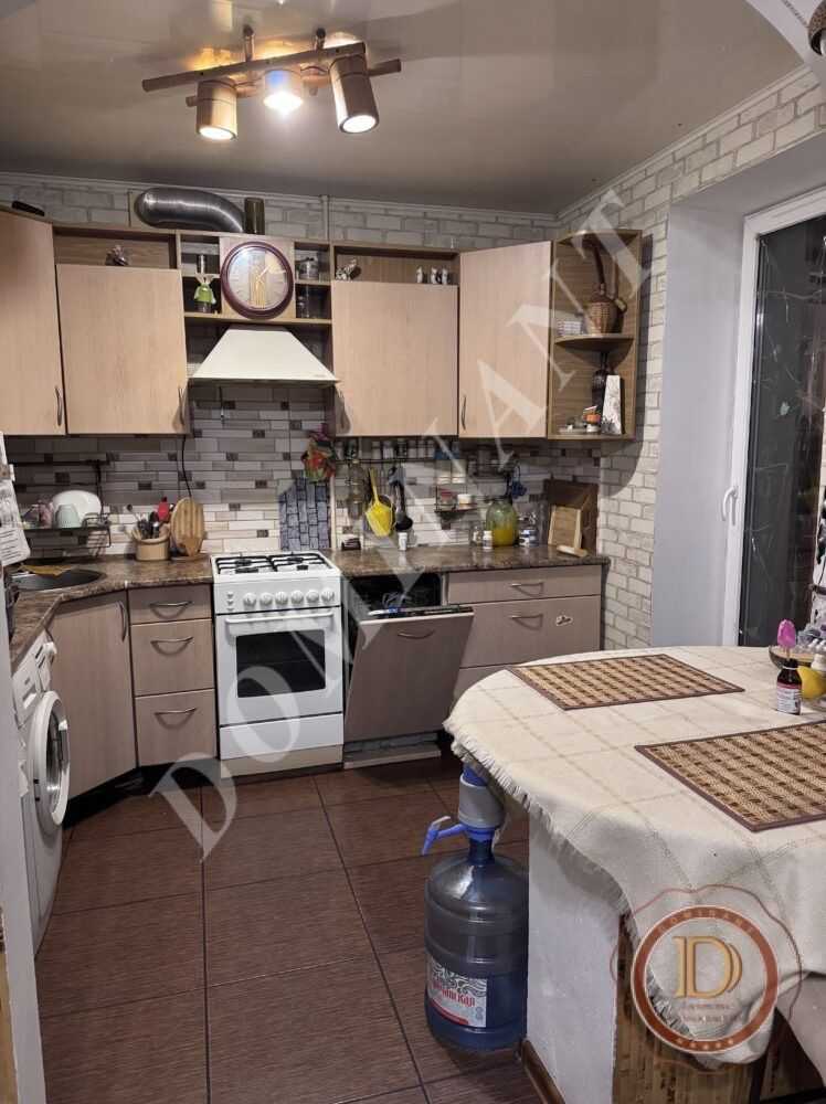 Продажа 3-комнатной квартиры 69 м², Новокузнецкая ул., 20