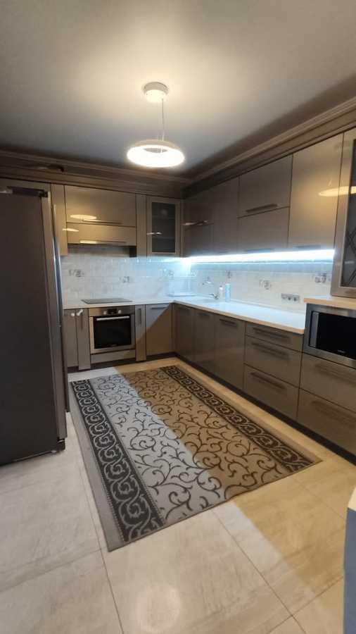 Аренда 3-комнатной квартиры 115 м², Стрыйская ул.