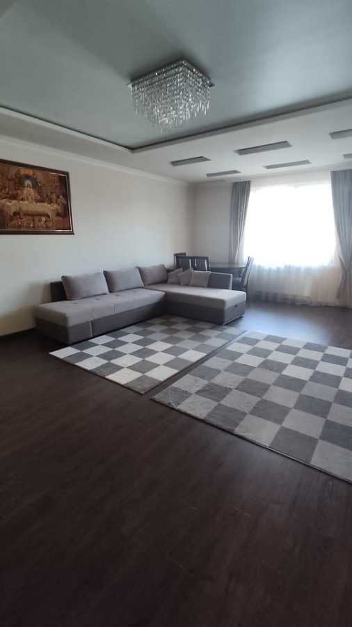 Аренда 3-комнатной квартиры 115 м², Стрыйская ул.