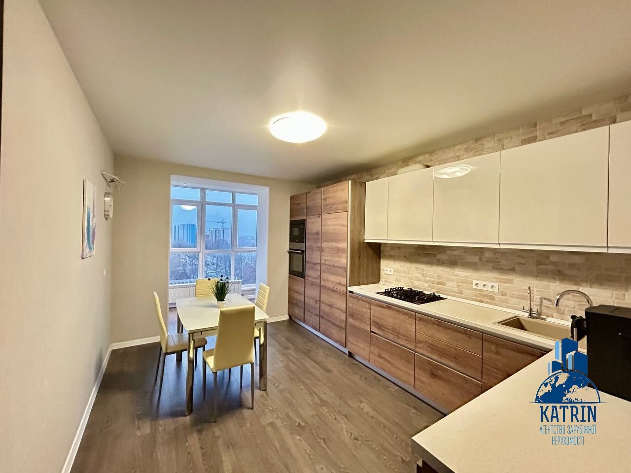 Продажа 3-комнатной квартиры 102 м², Запорожское шоссе