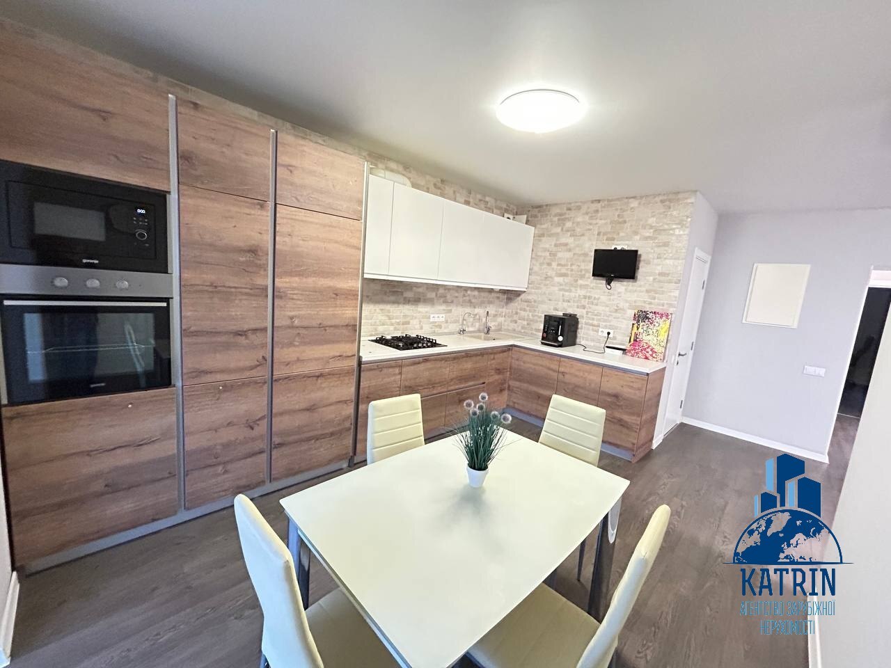 Продажа 3-комнатной квартиры 102 м², Запорожское шоссе