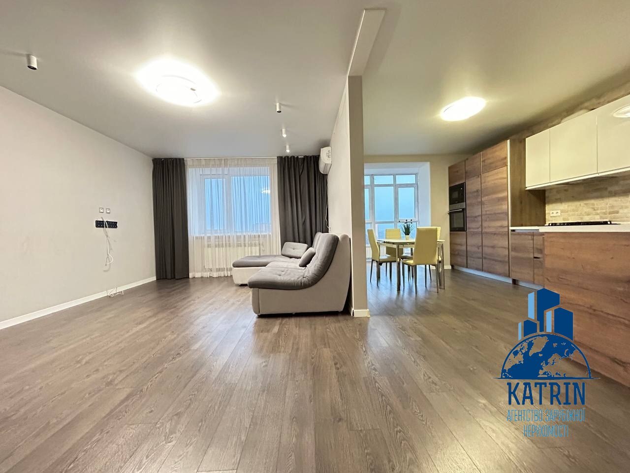 Продажа 3-комнатной квартиры 102 м², Запорожское шоссе