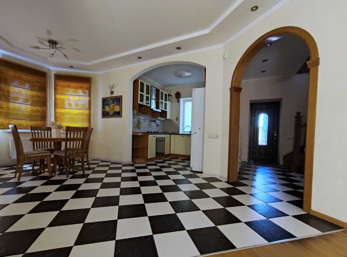 Оренда будинку 170 м², Волошкова вул., 31