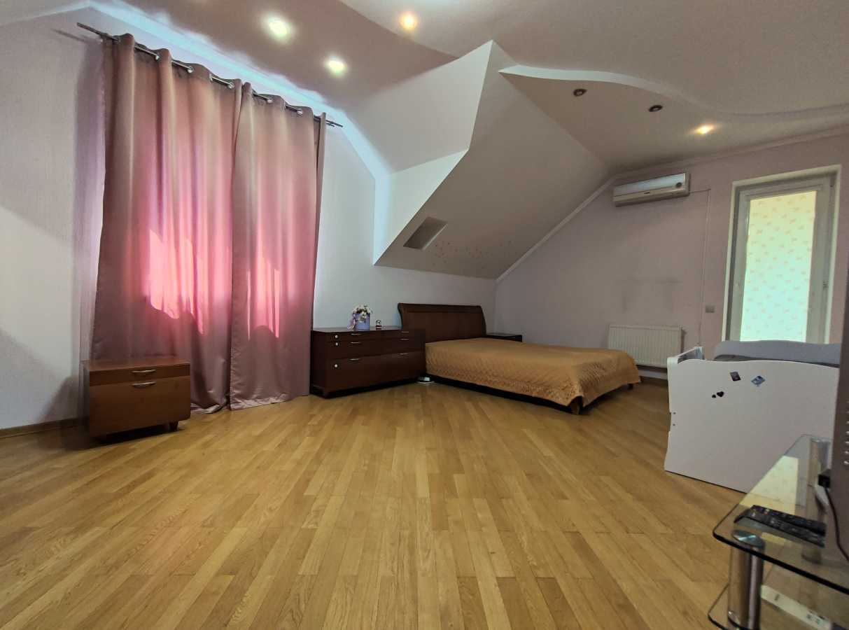 Оренда будинку 170 м², Волошкова вул., 31