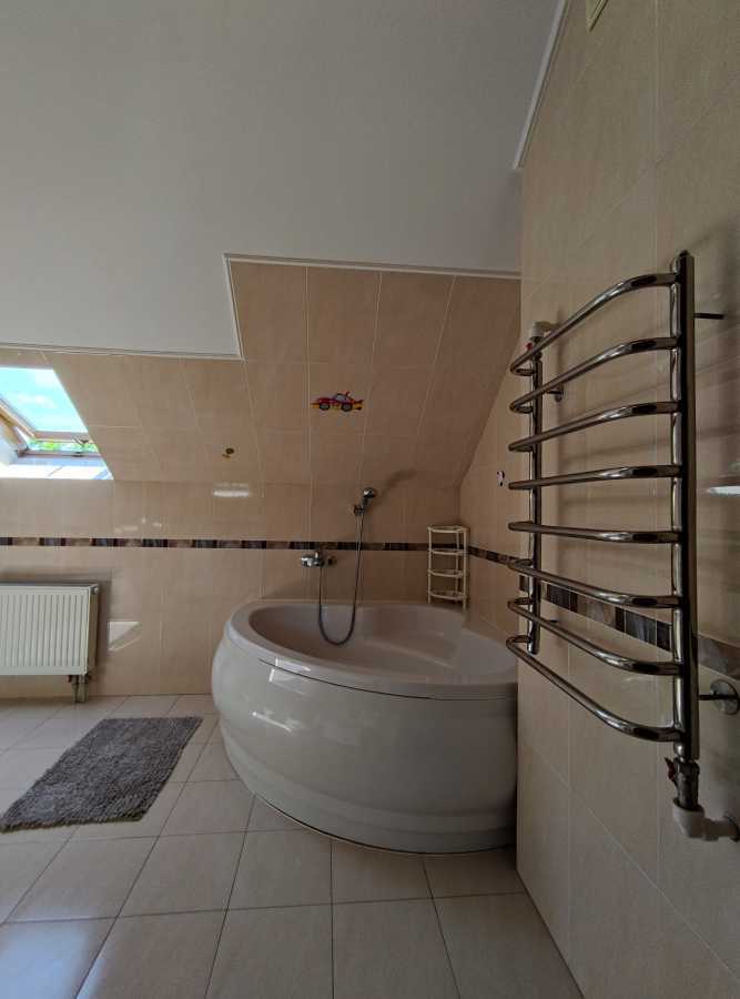 Оренда будинку 170 м², Волошкова вул., 31