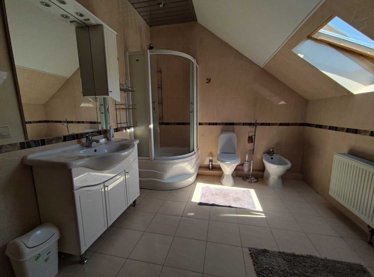 Оренда будинку 170 м², Волошкова вул., 31