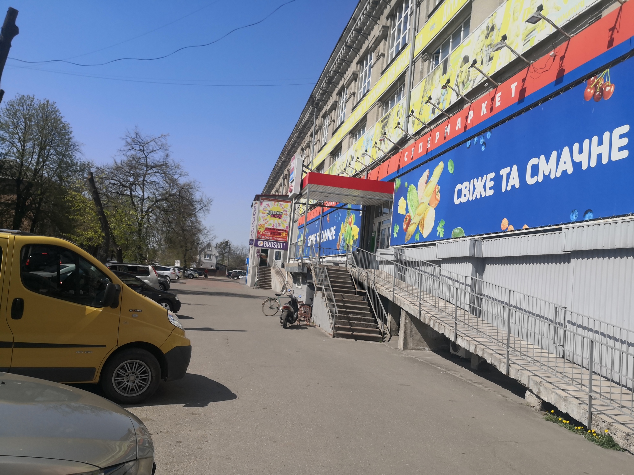 Аренда торгового помещения 7 м², Богдана  Хмельницкого ул., 32