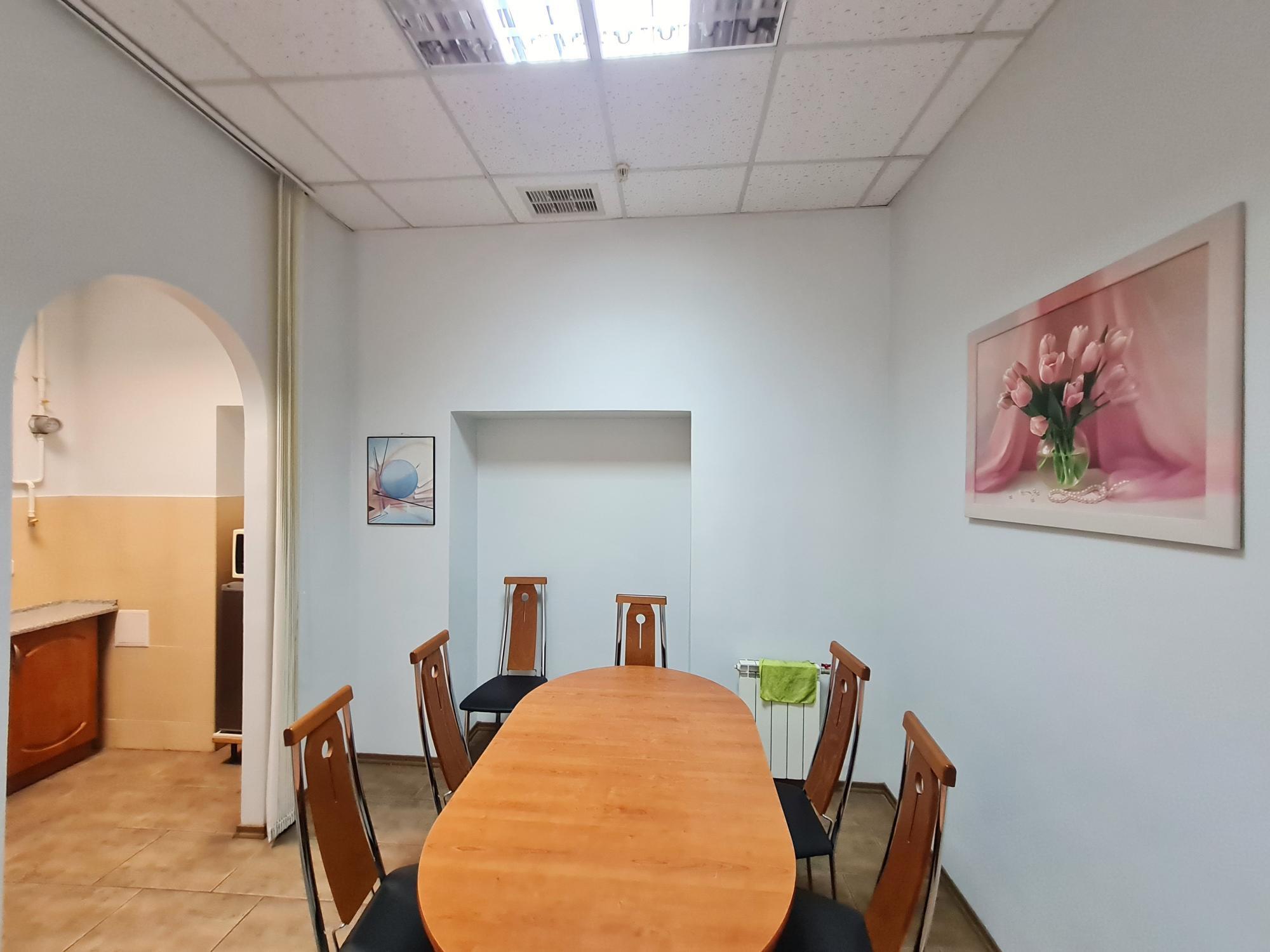 Оренда офісу 65 м², Межигірська вул., 22