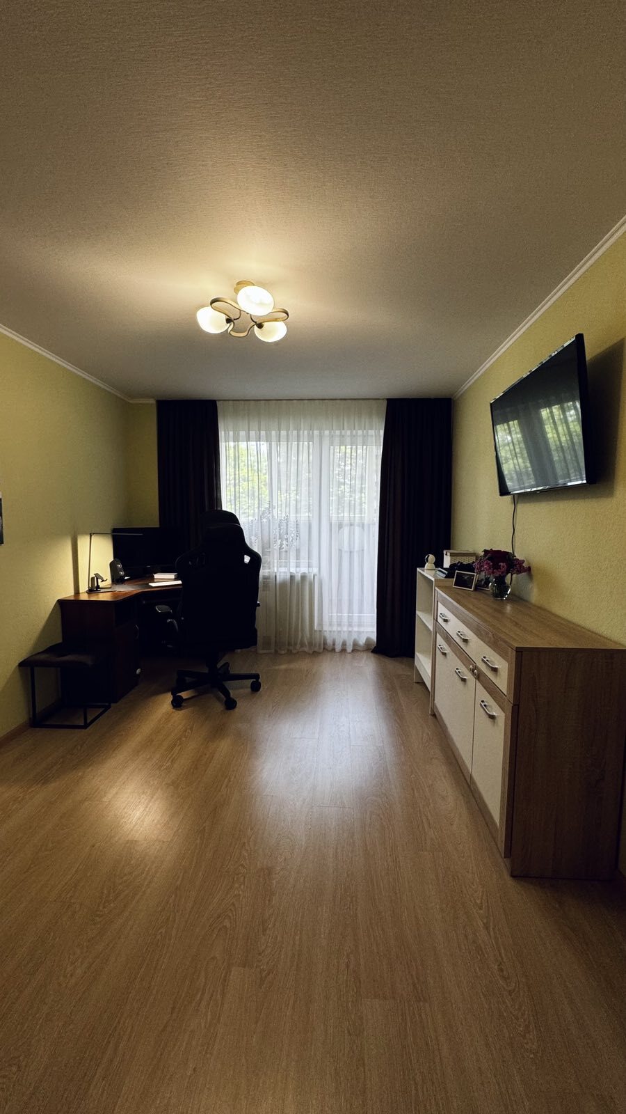 Продажа 3-комнатной квартиры 100 м², Бориса Кротова ул.