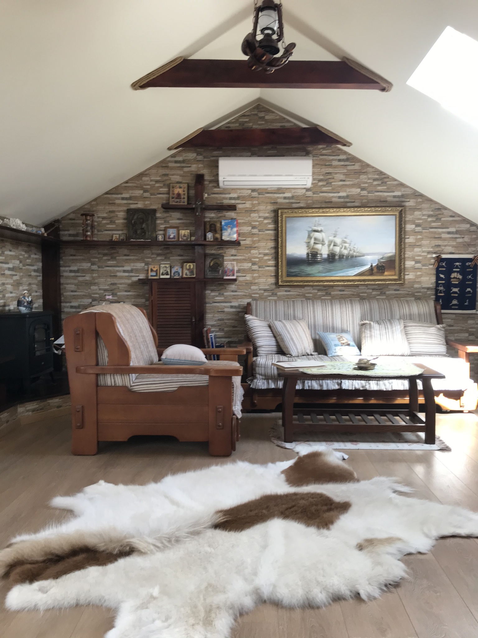 Продаж будинку 230 м²