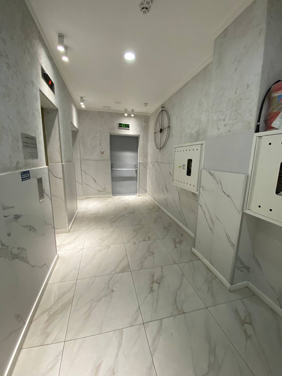 Продажа 3-комнатной квартиры 135 м², Александра Поля просп.