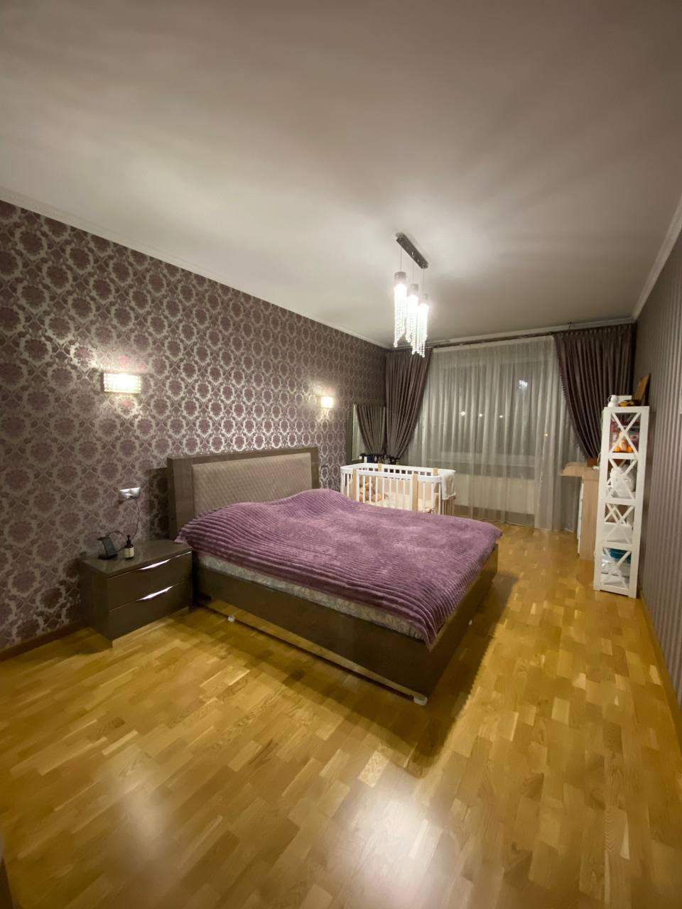 Продажа 3-комнатной квартиры 135 м², Александра Поля просп.