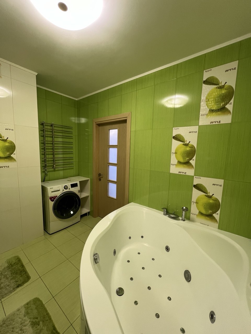 Продажа 4-комнатной квартиры 142 м², Казакова ул.