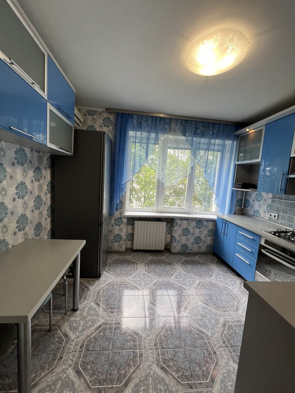 Продажа 4-комнатной квартиры 142 м², Казакова ул.