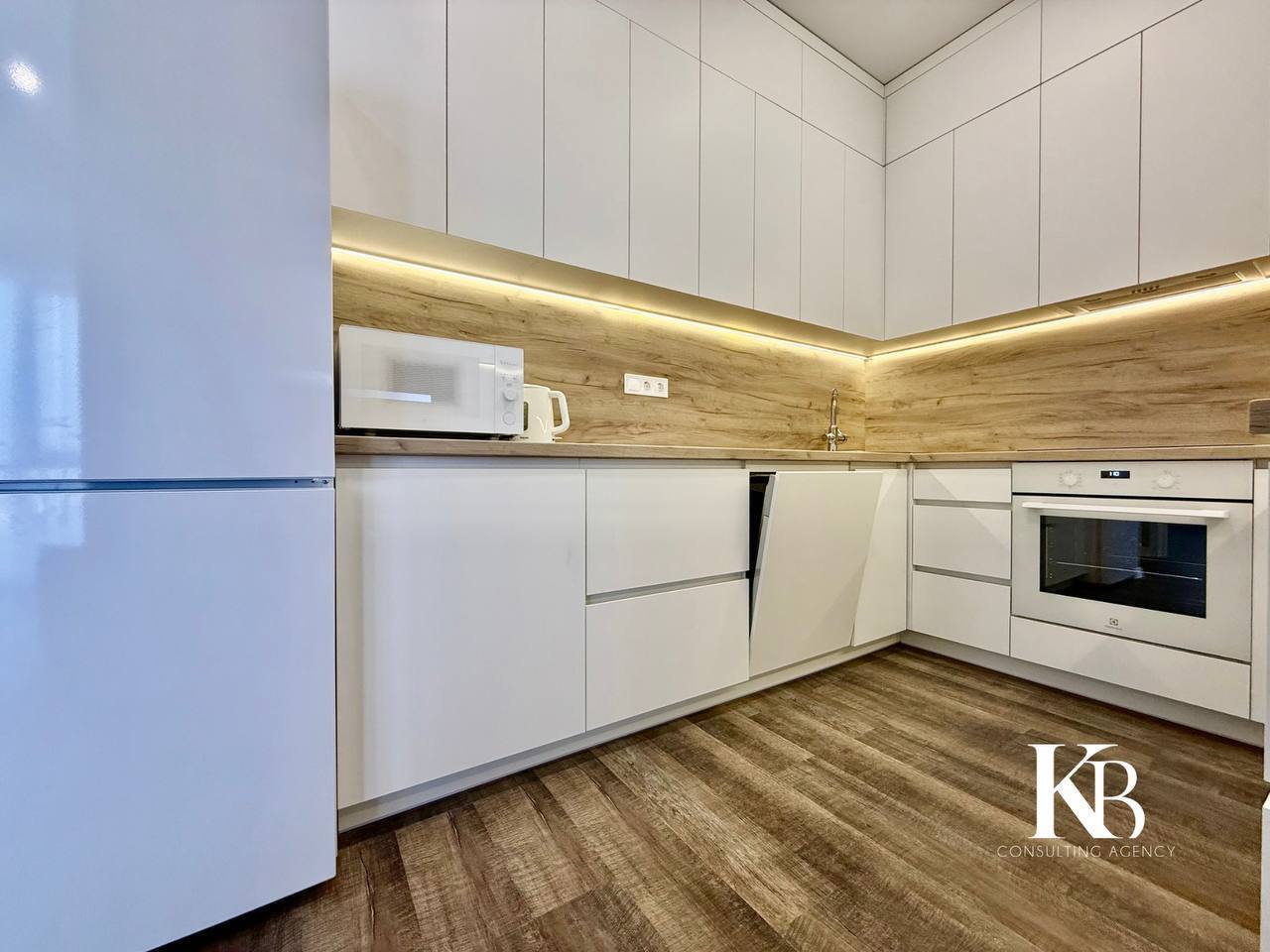 Оренда 3-кімнатної квартири 78 м², Робітнича вул.