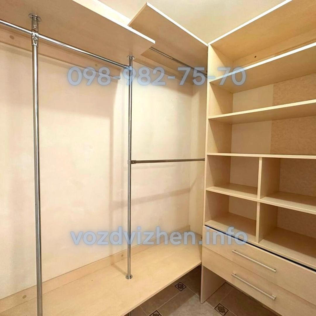 Продаж 1-кімнатної квартири 44 м², Драгоманова вул., 40З