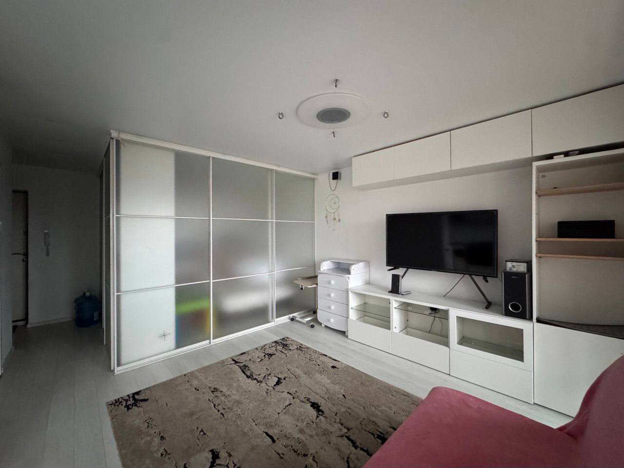 Продажа 1-комнатной квартиры 33 м², Владимира Антоновича ул.