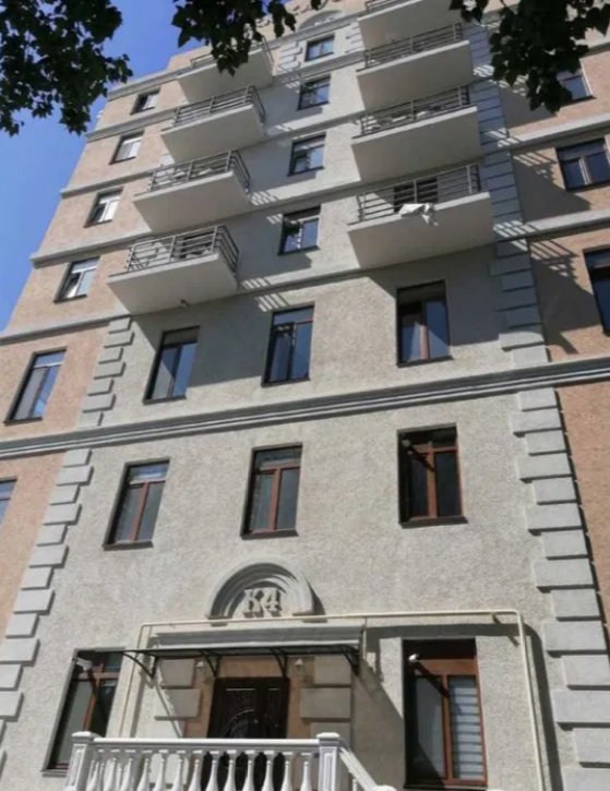 Продаж 1-кімнатної квартири 32 м², Доковая вул.