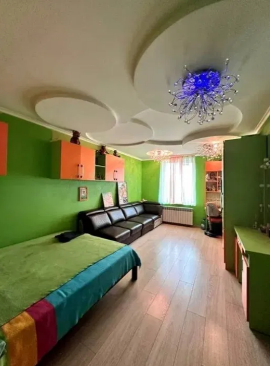 Продажа 3-комнатной квартиры 92 м², Парковая ул.