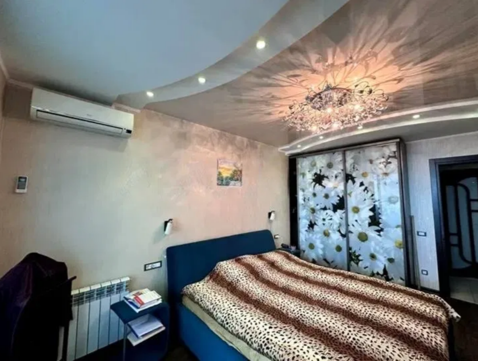 Продажа 3-комнатной квартиры 92 м², Парковая ул.