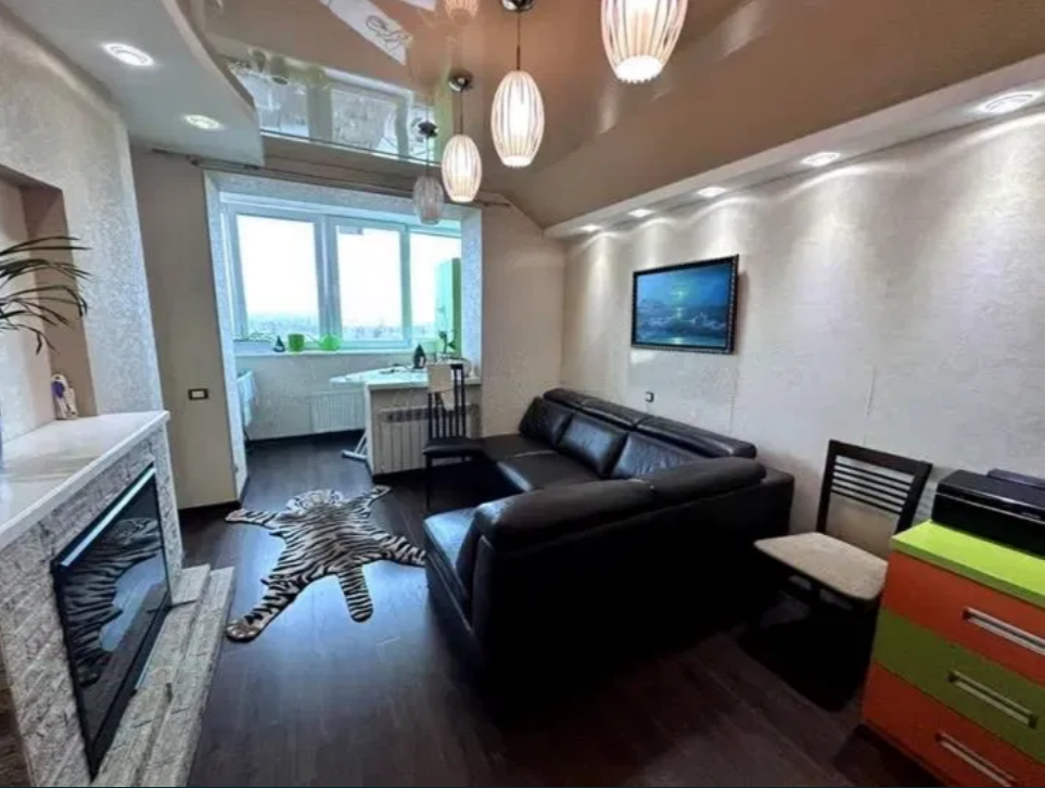 Продажа 3-комнатной квартиры 92 м², Парковая ул.