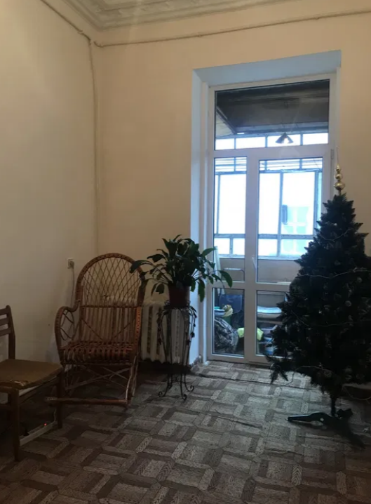 Продажа 3-комнатной квартиры 57 м², Среднефонтанская ул.