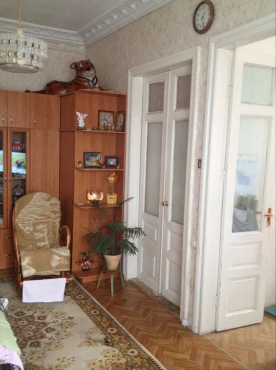 Продажа 3-комнатной квартиры 57 м², Среднефонтанская ул.