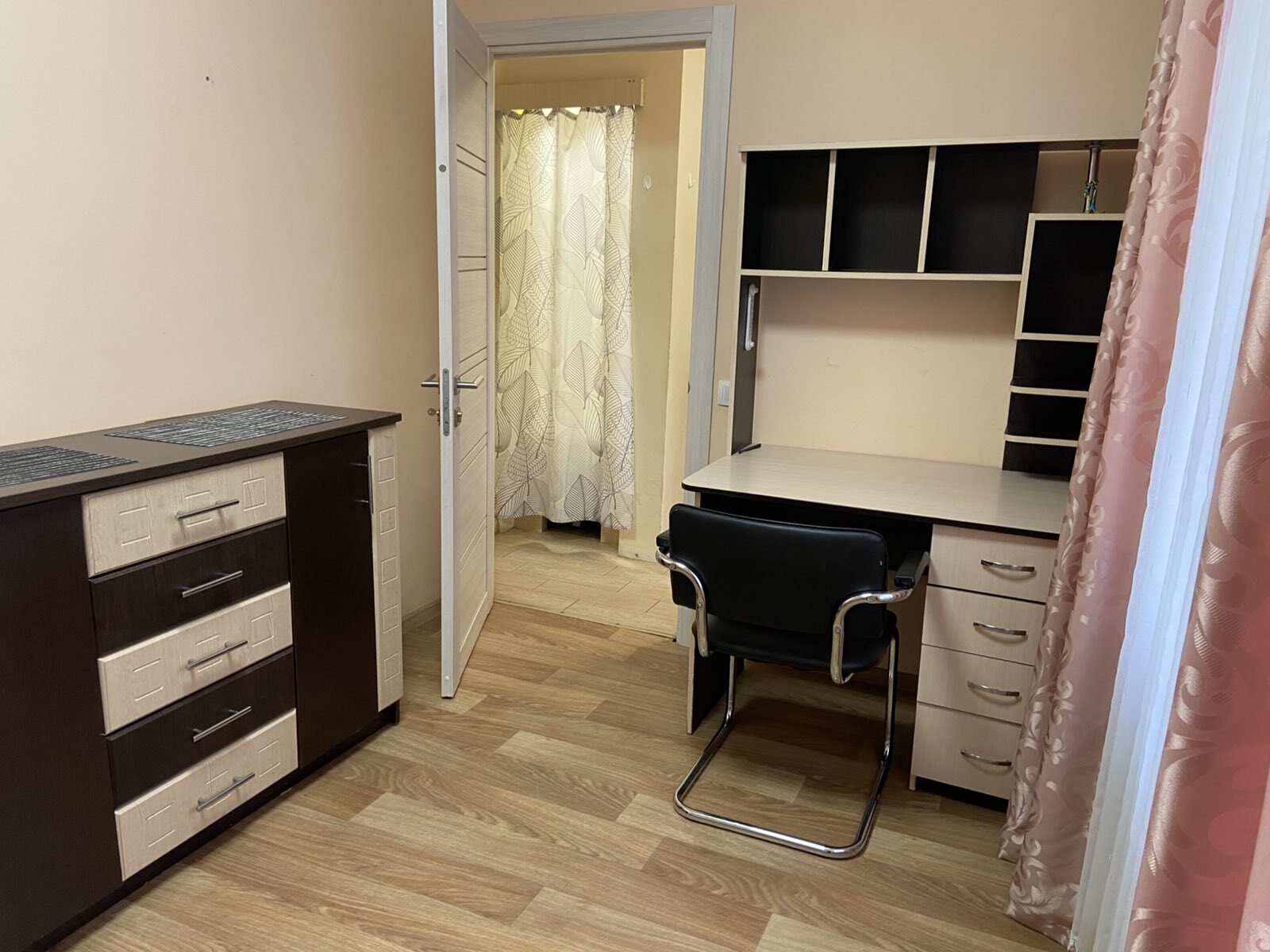 Оренда 2-кімнатної квартири 32 м², Солом'янська пл.