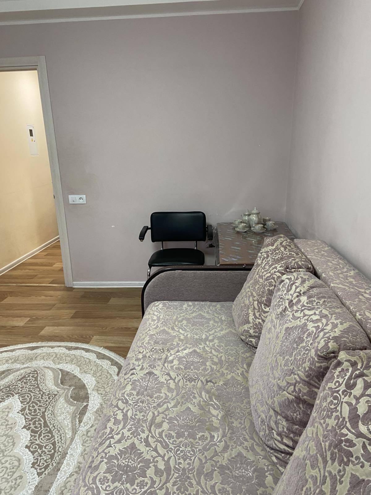 Оренда 2-кімнатної квартири 32 м², Солом'янська пл.