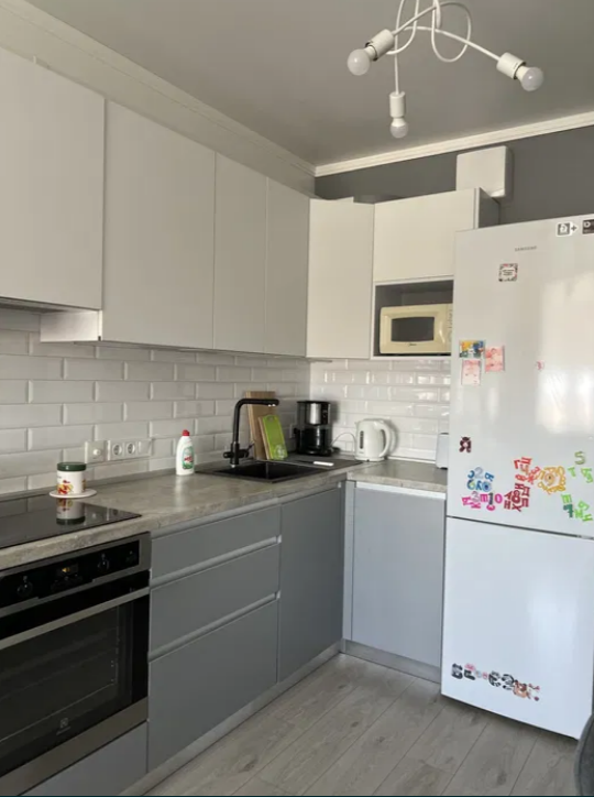 Продажа 1-комнатной квартиры 65000 м², Жаботинского ул.