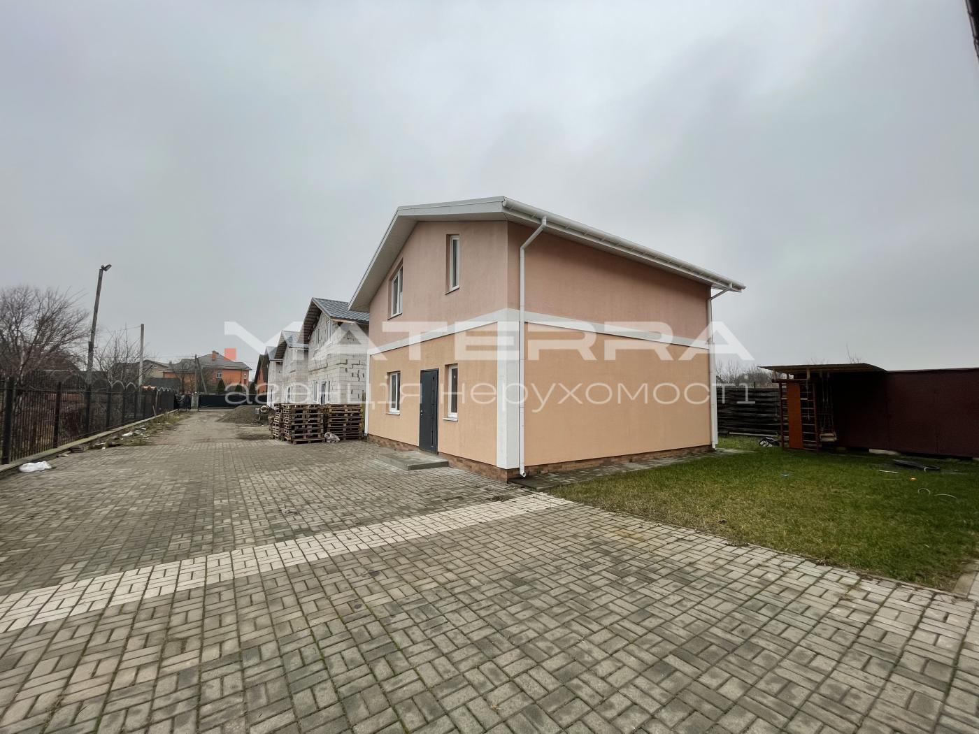 Продаж будинку 100 м²