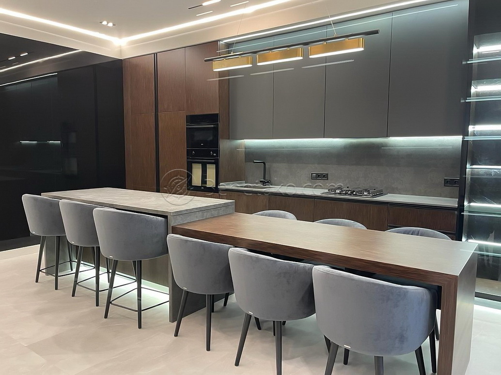 Продажа 4-комнатной квартиры 225 м², Георгия Липского, 34А