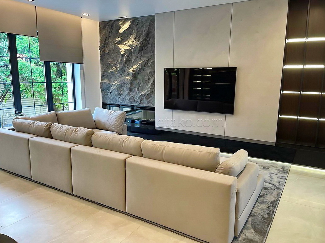 Продажа 4-комнатной квартиры 225 м², Георгия Липского, 34А