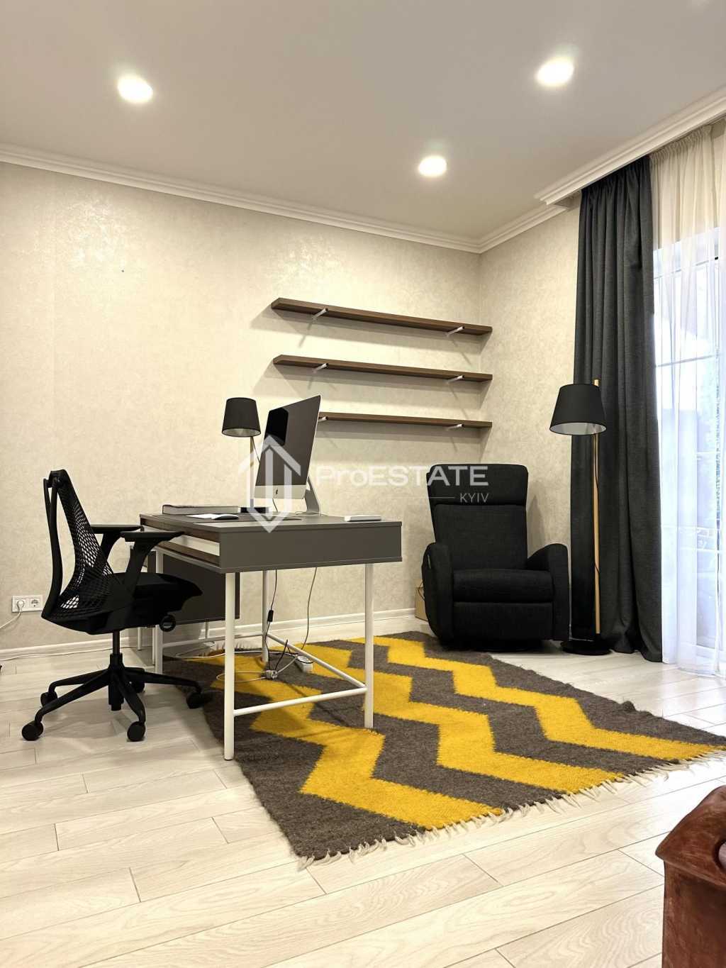 Продаж котеджу 192 м², Миру вул., 5