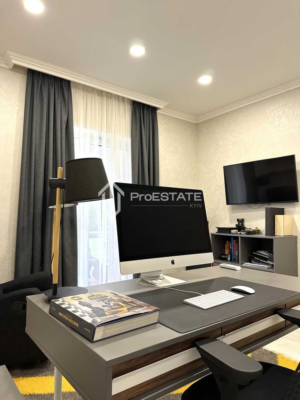 Продаж котеджу 192 м², Миру вул., 5