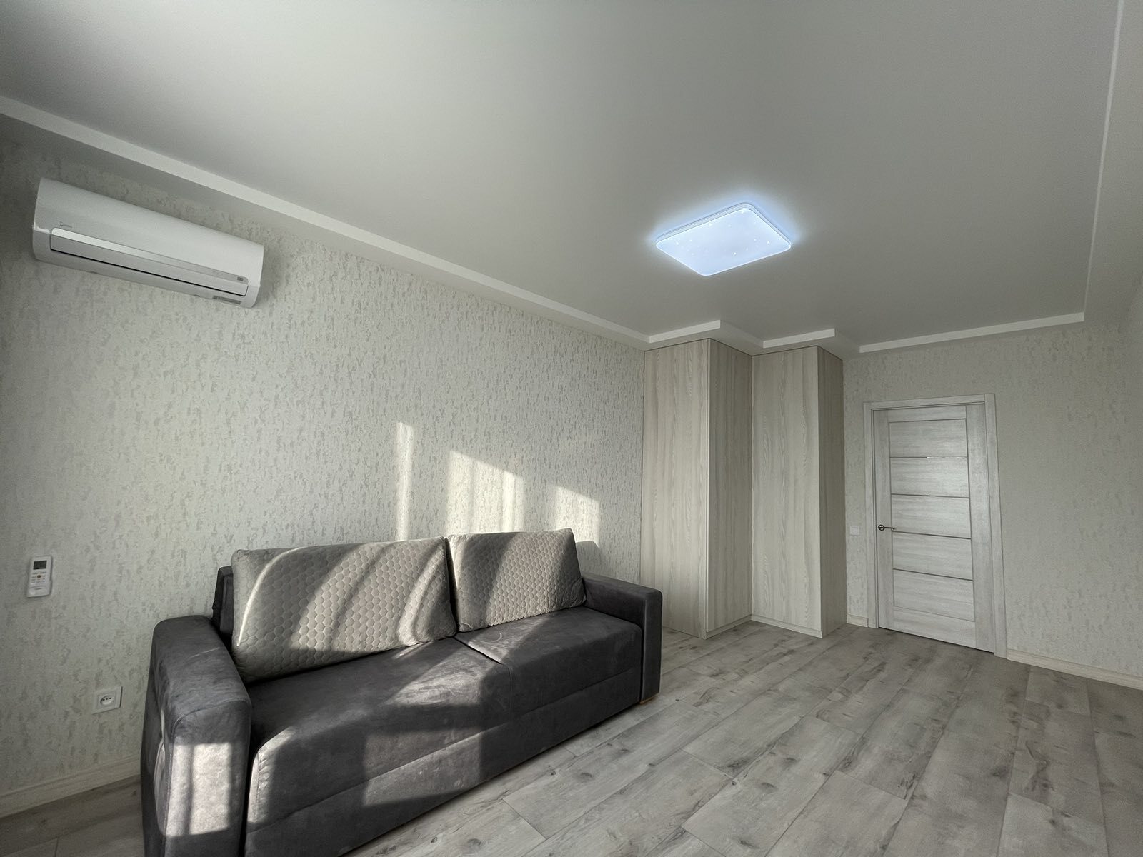 Аренда 2-комнатной квартиры 53 м², Владимира Антоновича ул., 36А