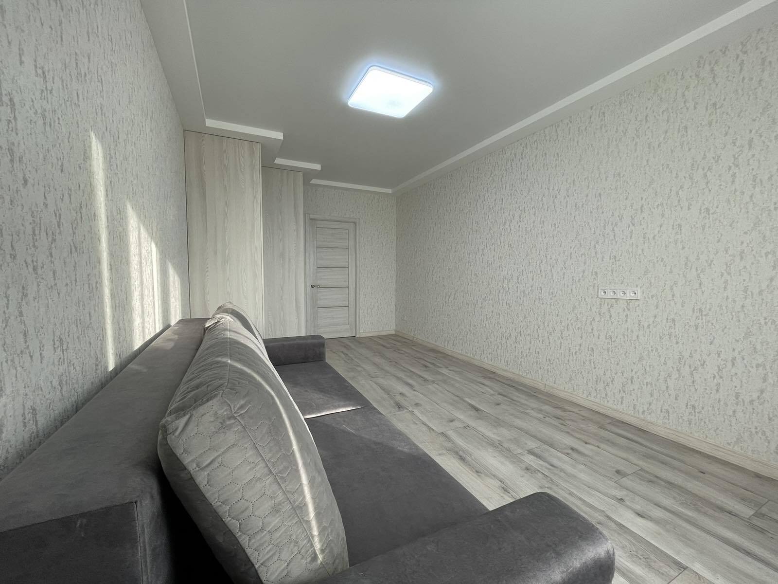 Аренда 2-комнатной квартиры 53 м², Владимира Антоновича ул., 36А