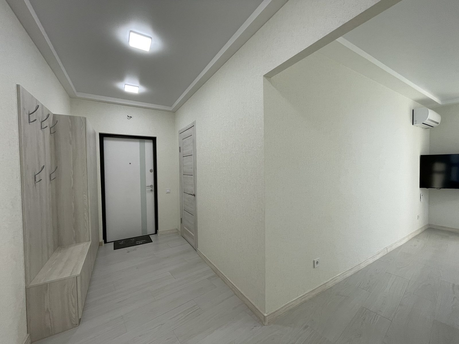 Аренда 2-комнатной квартиры 53 м², Владимира Антоновича ул., 36А