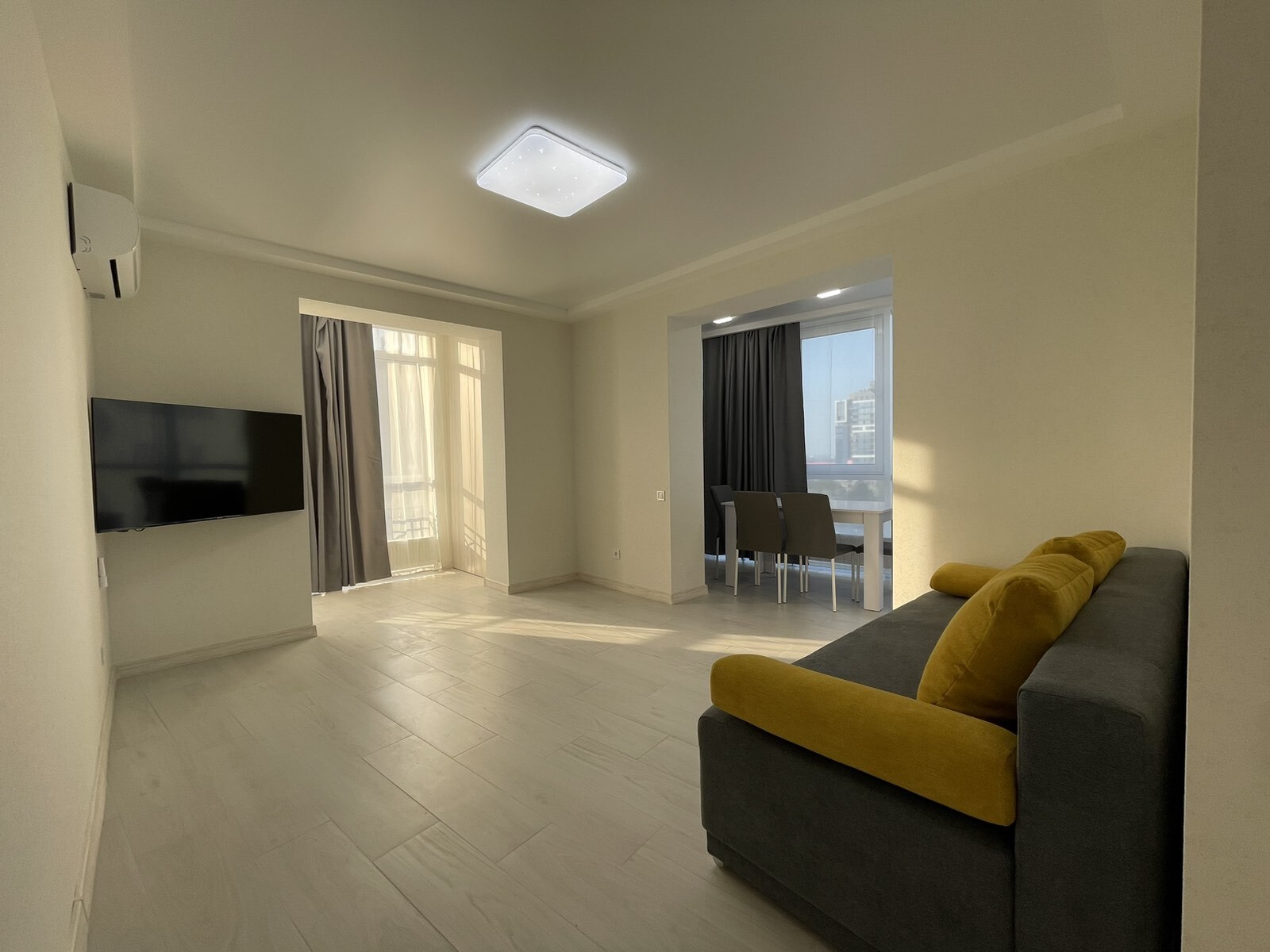 Аренда 2-комнатной квартиры 53 м², Владимира Антоновича ул., 36А