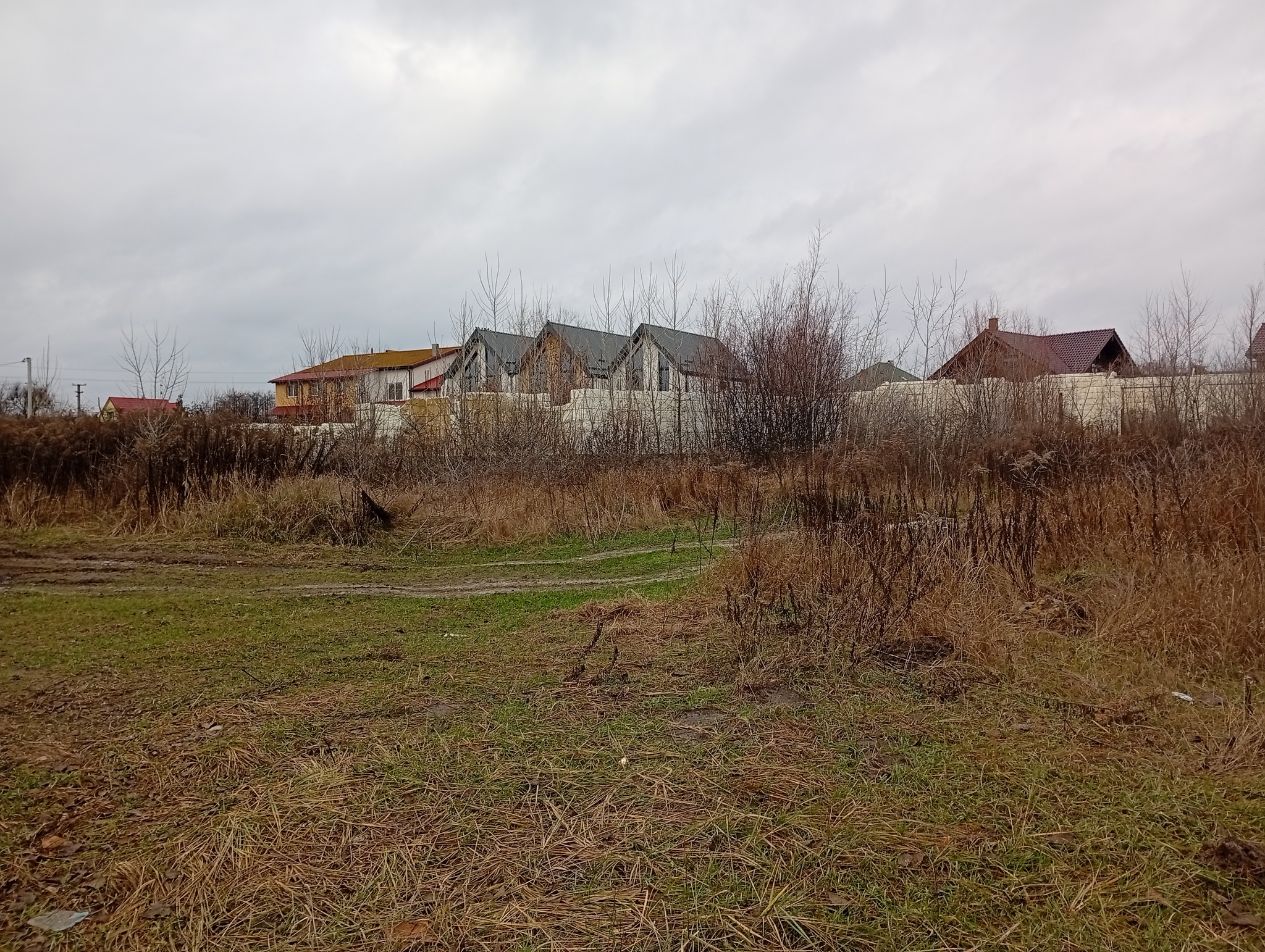 Продаж ділянки під індивідуальне житлове будівництво 20 соток