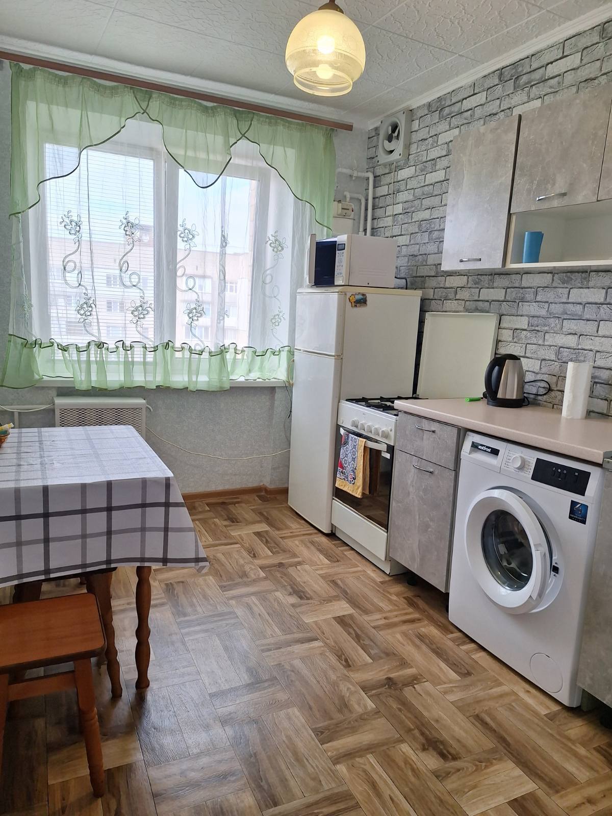 3-комнатная квартира посуточно 69 м², Стеценко ул., 57